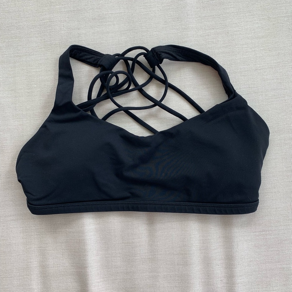 Lululemon bra Free to be Wild size 6